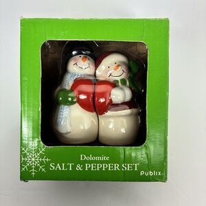 Snowman Salt & Pepper Shaker Set Christmas Magnetic Hug Publix Collectible NEW